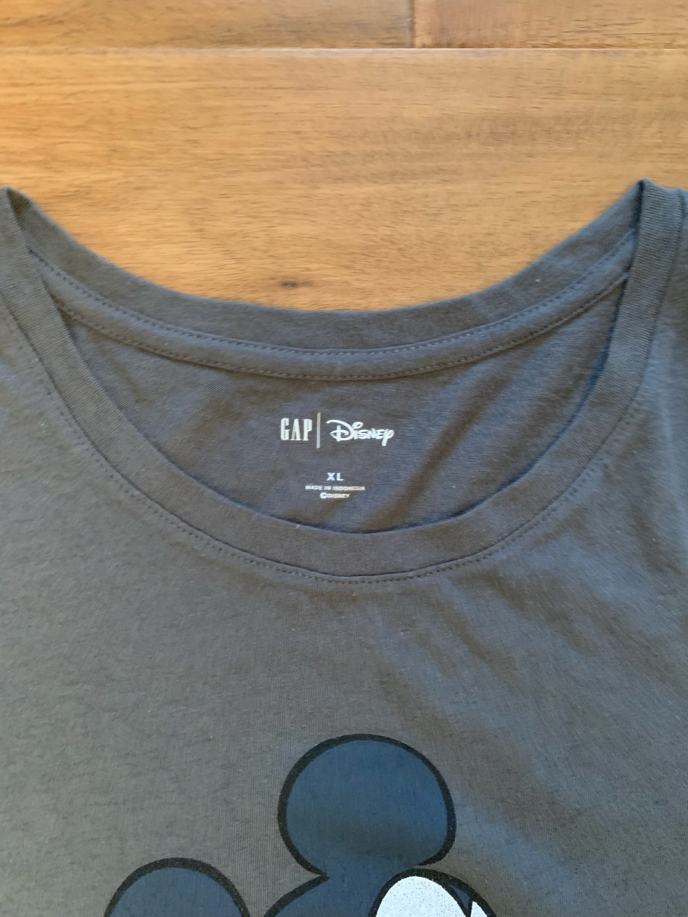 GAP Gray Crewneck Tee with Graphic Detail Mickey Mouse Size XL - Picture 3 of 7